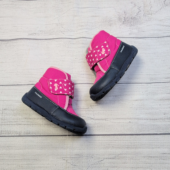 7T See Kai Run Insulated Heart Boots - Picture 1 of 7